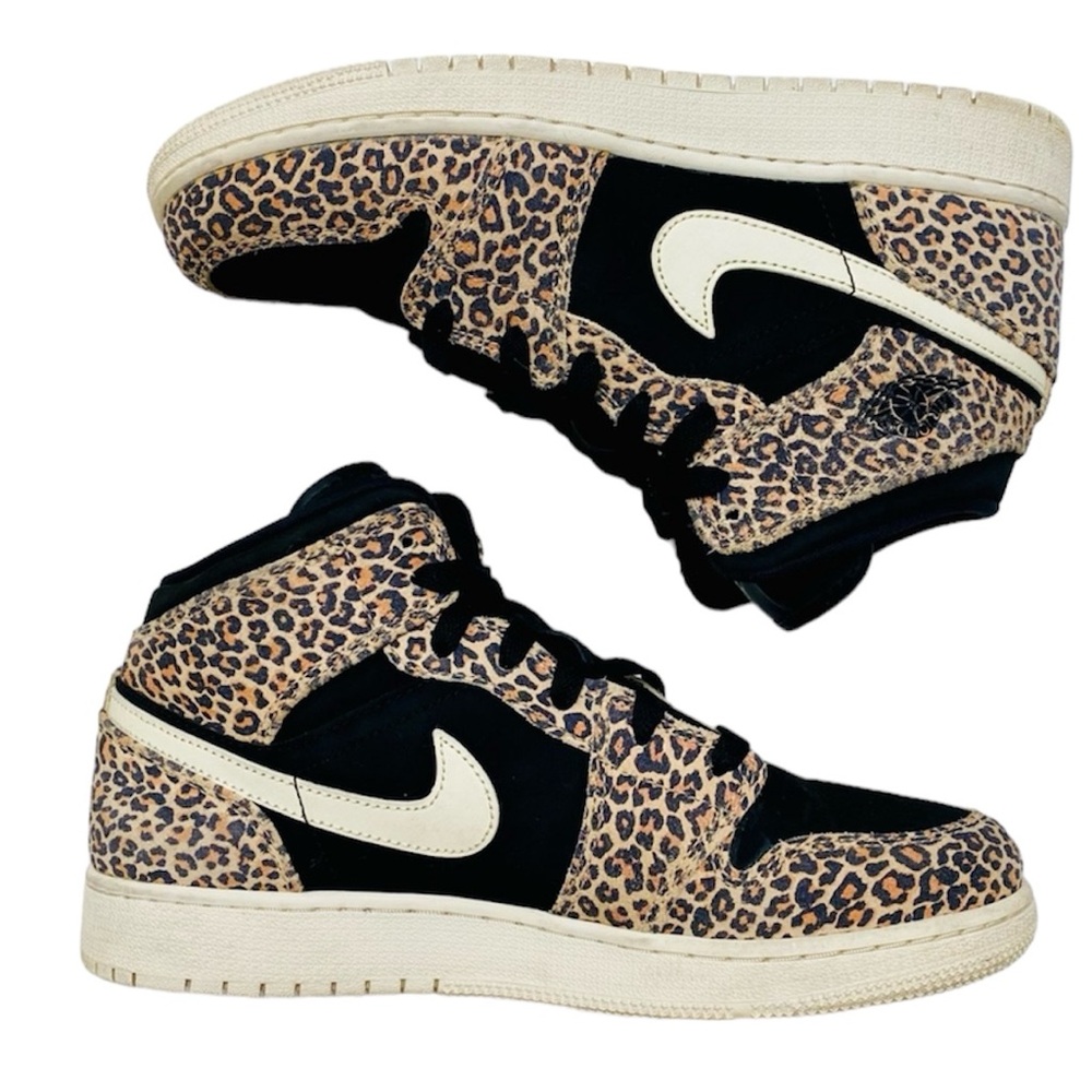 Jordan 1 Mid SE GS Leopard